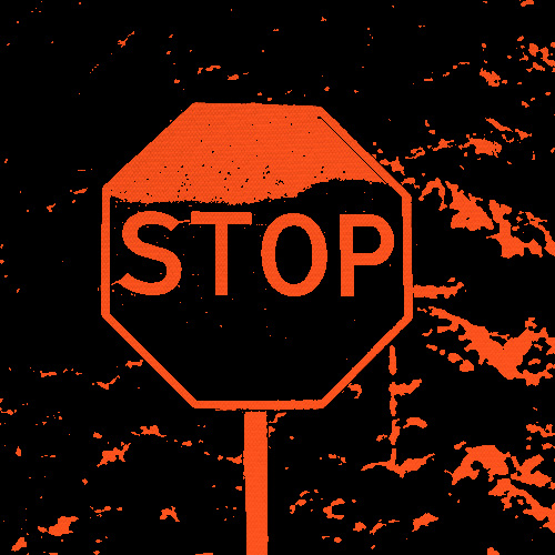 Placa de "STOP" em destaque sobre fundo escuro com textura, simbolizando alerta para falhas e pontos de atenção no funil de vendas.